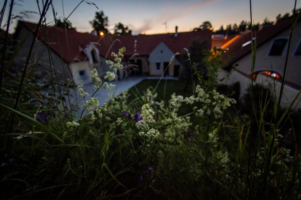 Penzion Nezarka 59 Jindřichův Hradec Exteriér fotografie