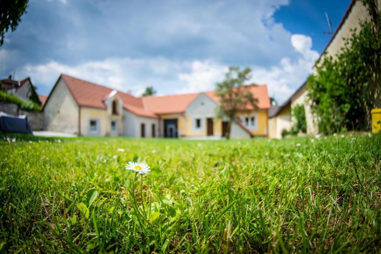 Penzion Nezarka 59 Jindřichův Hradec Exteriér fotografie